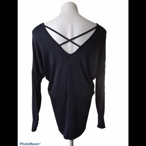 Laila Jayde Navy V Neck top